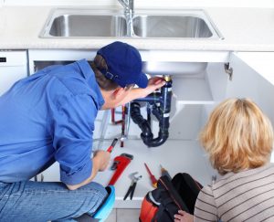 Why Should You Choose a Licensed and Insured Plumber Over a Handyman?